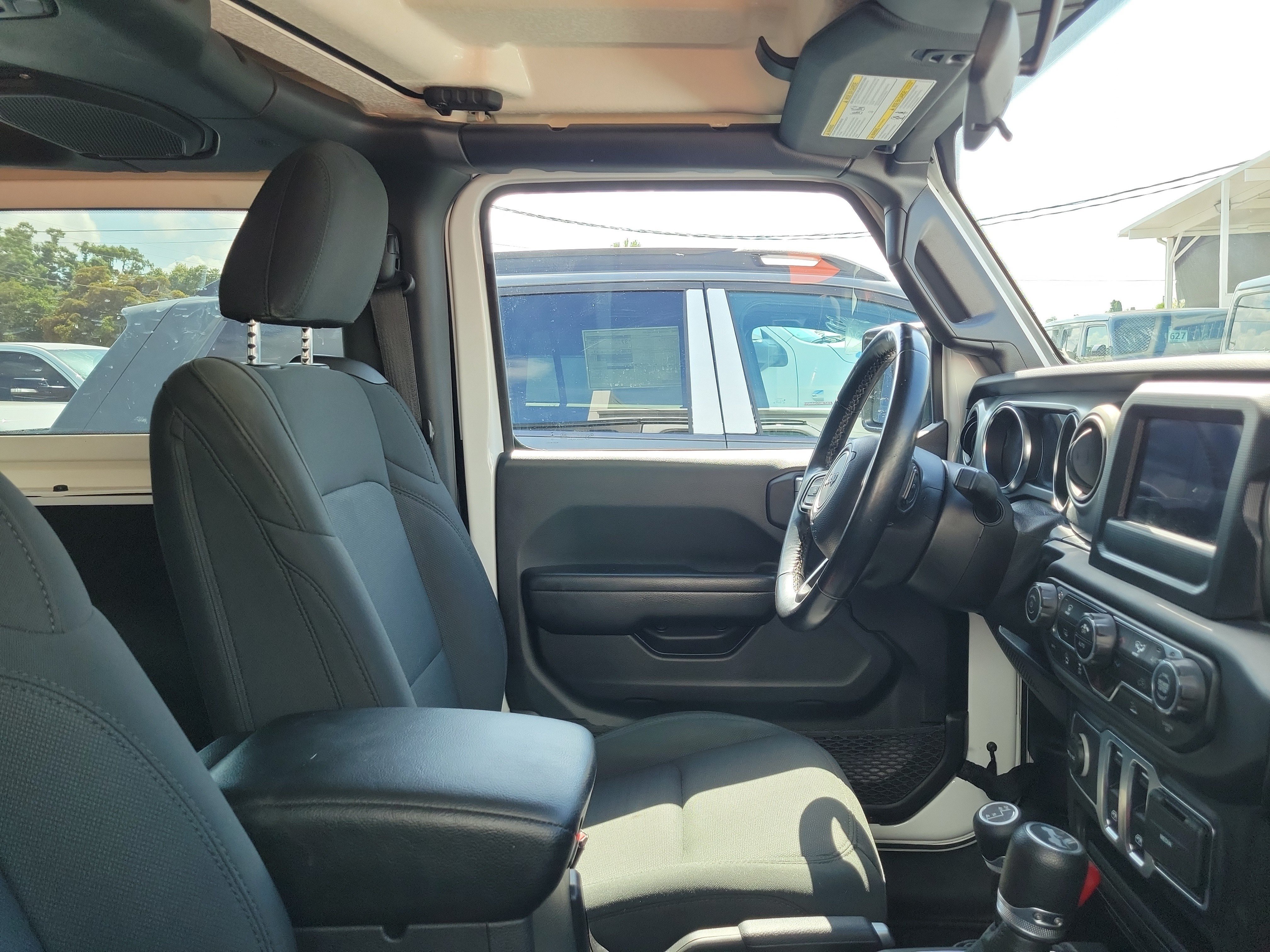 Used 2021 Bright White Clearcoat Jeep Sport S image 9