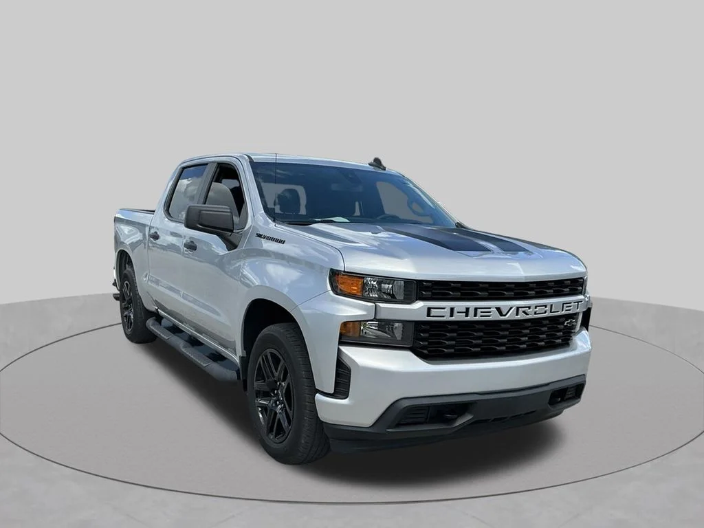 Used 2022 Silver Chevrolet Custom image 20
