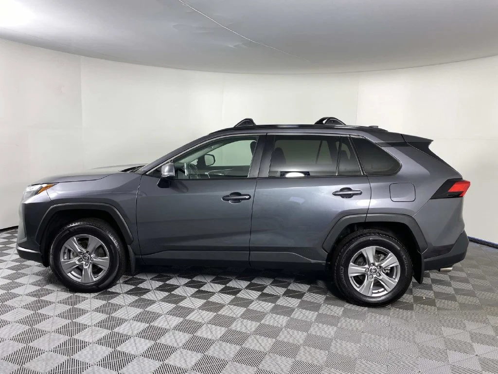 Used 2025 Magnetic Gray Metallic Toyota XLE image 5