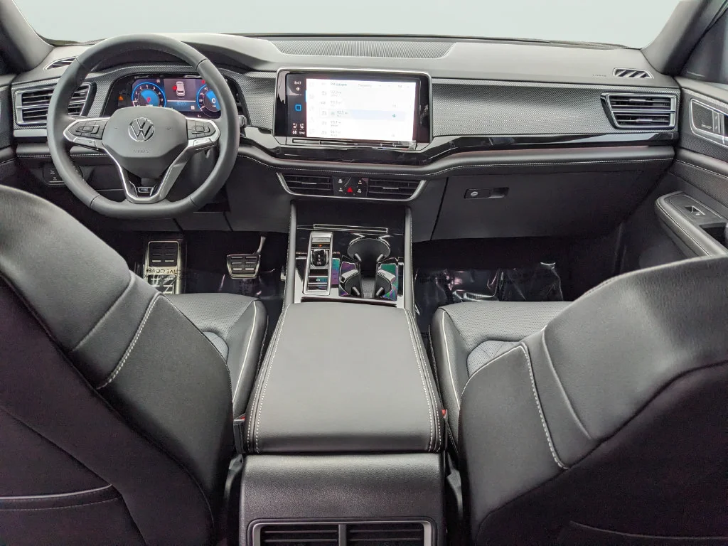 2026 Volkswagen Atlas Cross Sport SEL Premium R-LINE - Photo 16