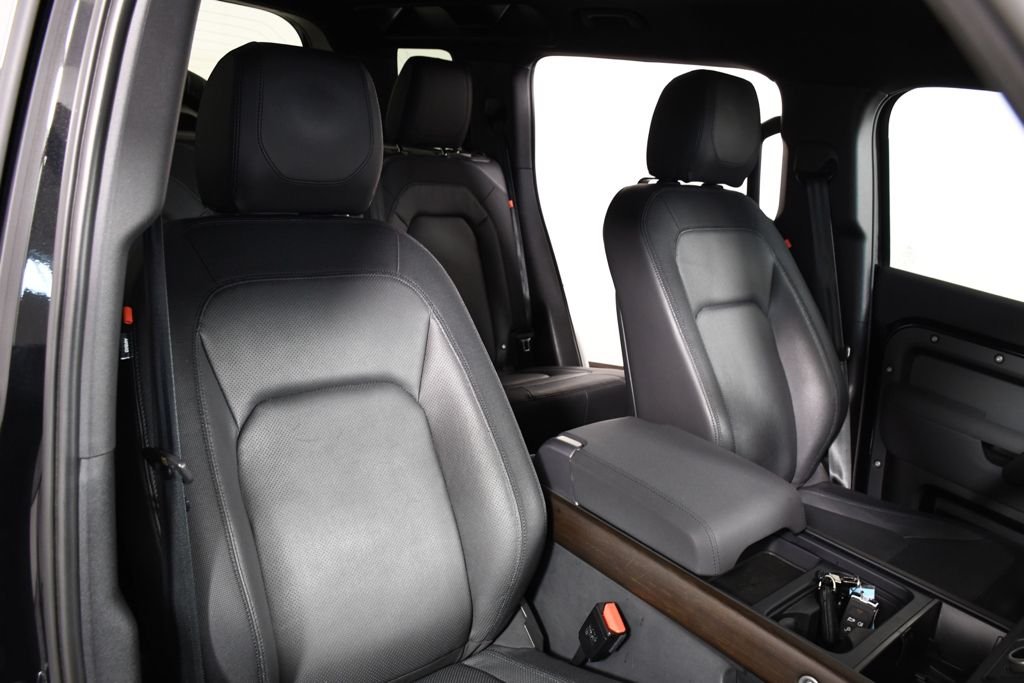 Used 2023 Santorini Black Metallic Land Rover X-Dynamic SE image 20