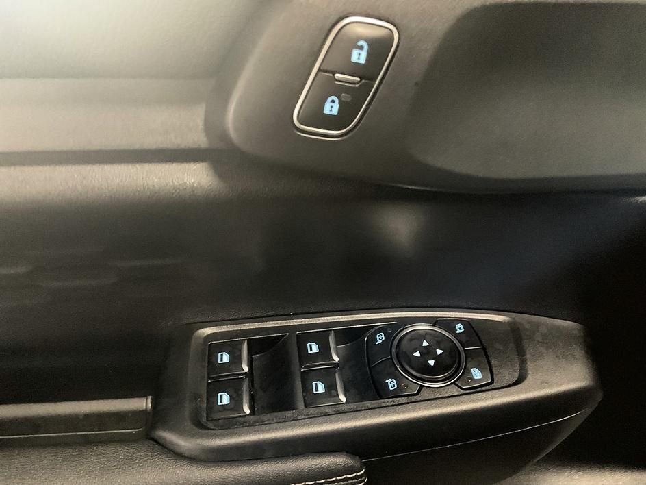Used 2024 White Ford XLT image 28