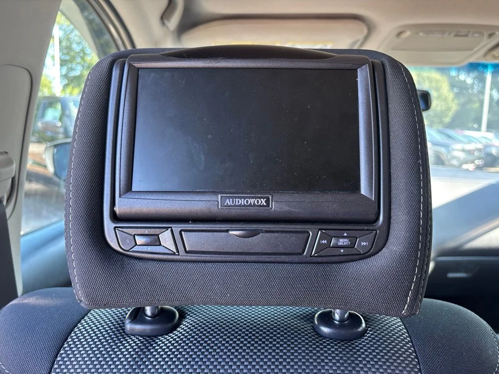 Used 2017 Gray Nissan SV image 20
