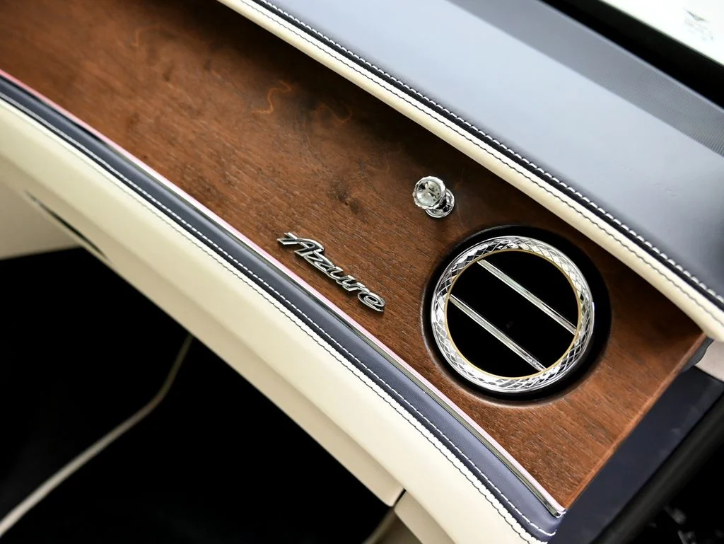 New 2026 Dark Sapphire Bentley  image 29