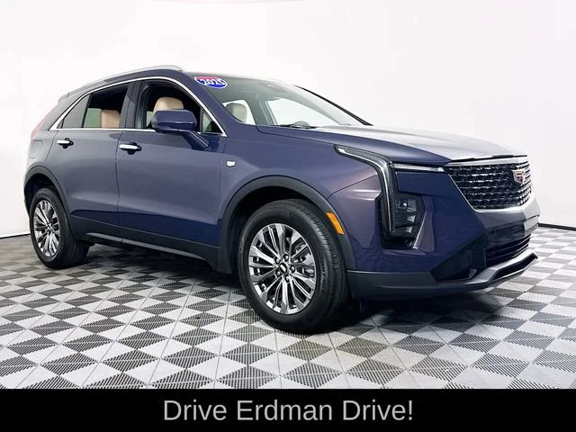 2025 Cadillac XT4 Premium Luxury's photo