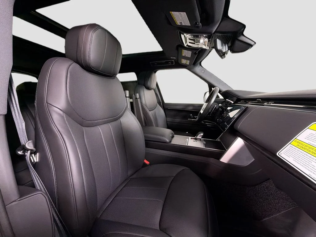 New 2026 Obsidian Black Satin Land Rover SE image 30