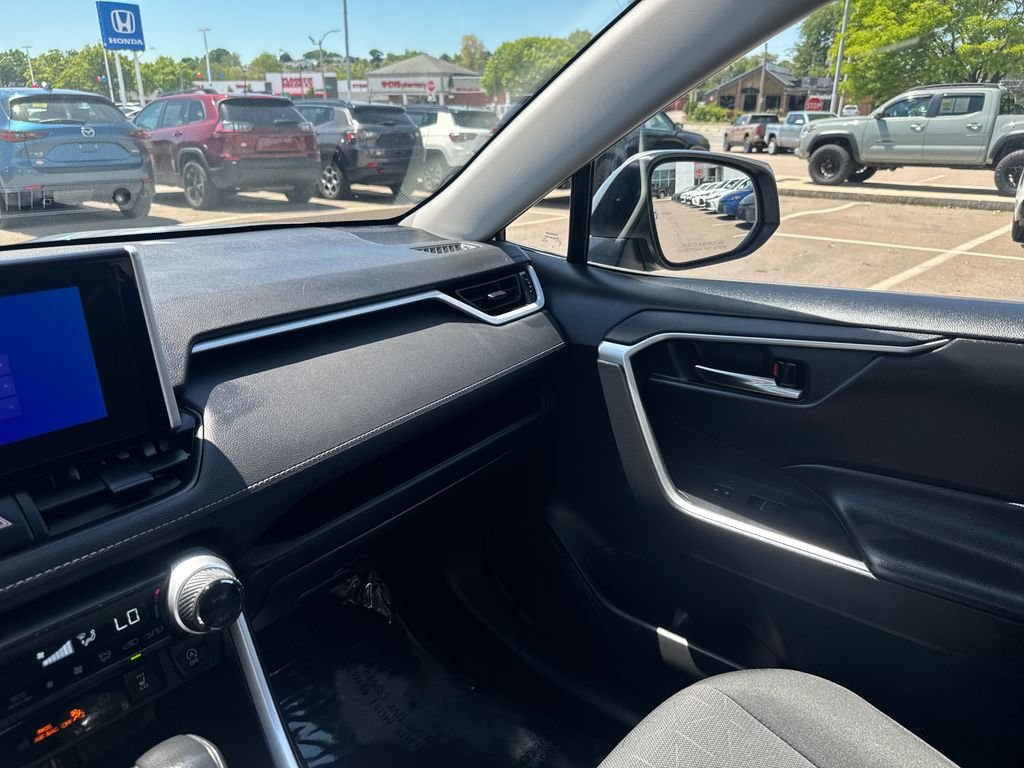 Used 2024 Silver Toyota XLE image 27