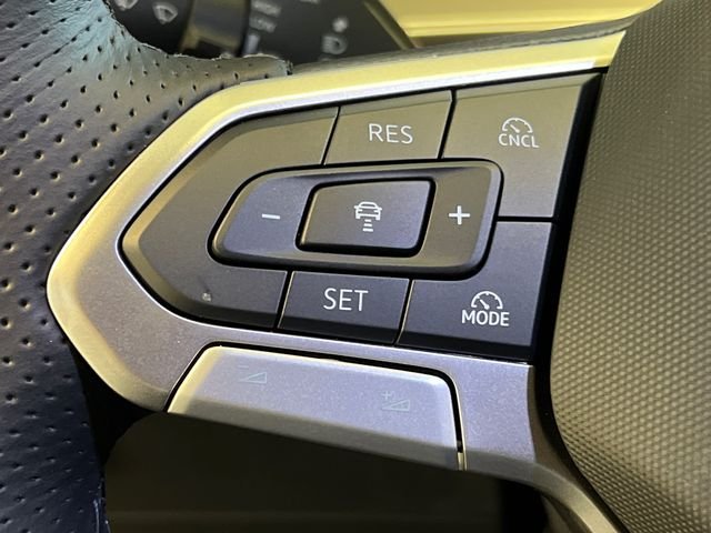 New 2026 White Volkswagen 2.0T SE R-Line Black image 13