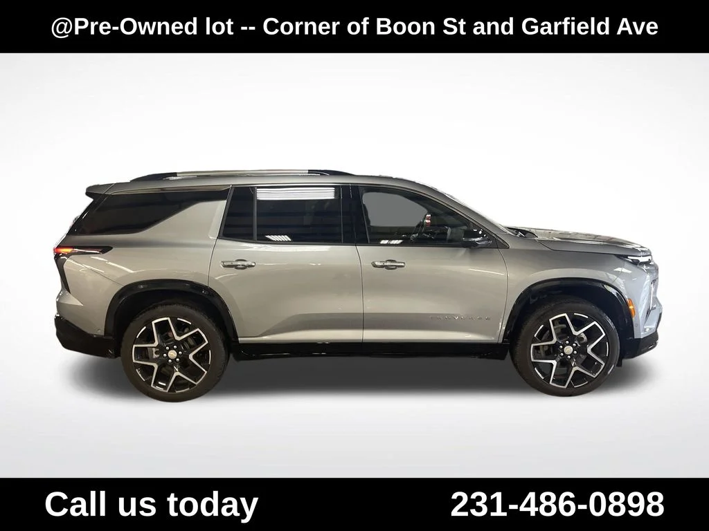 Used 2025 Gray Chevrolet High Country image 6