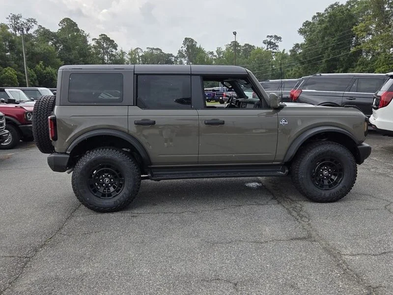 New 2026 Marsh Gray Ford Outer Banks® image 13