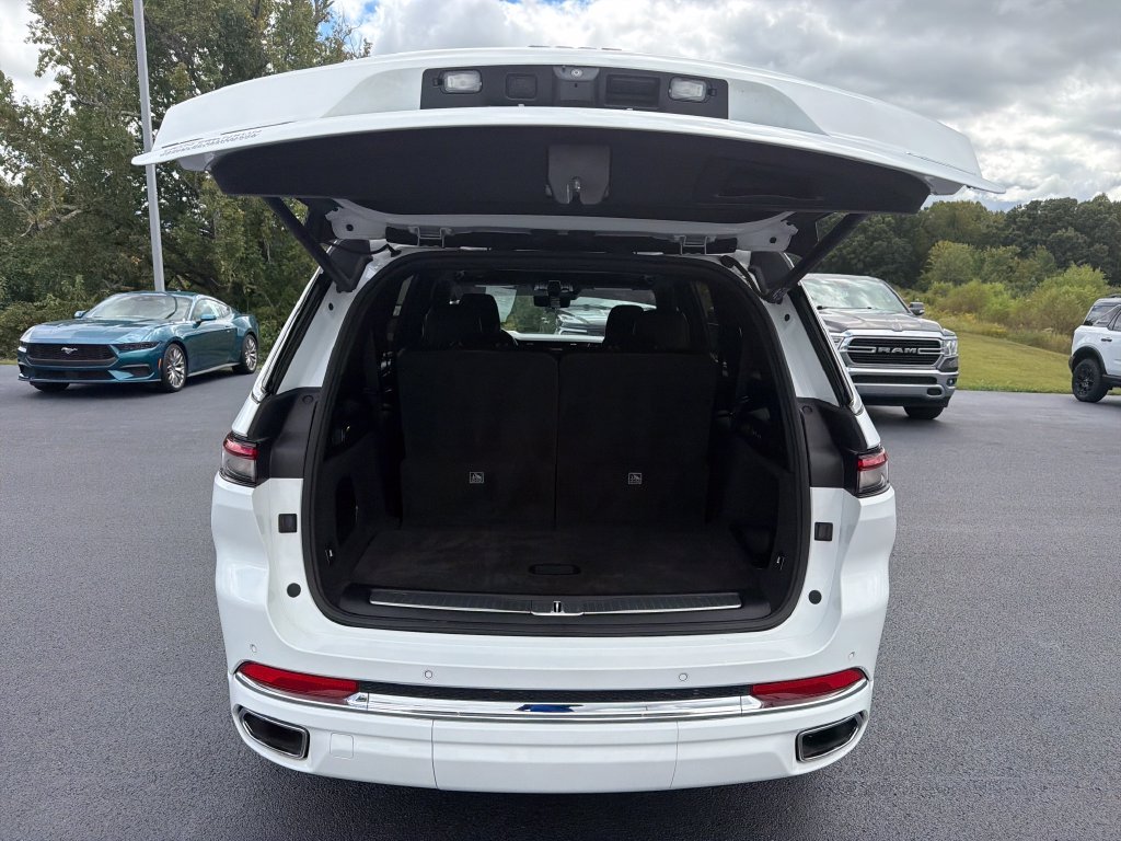 Used 2021 White Jeep Overland image 9