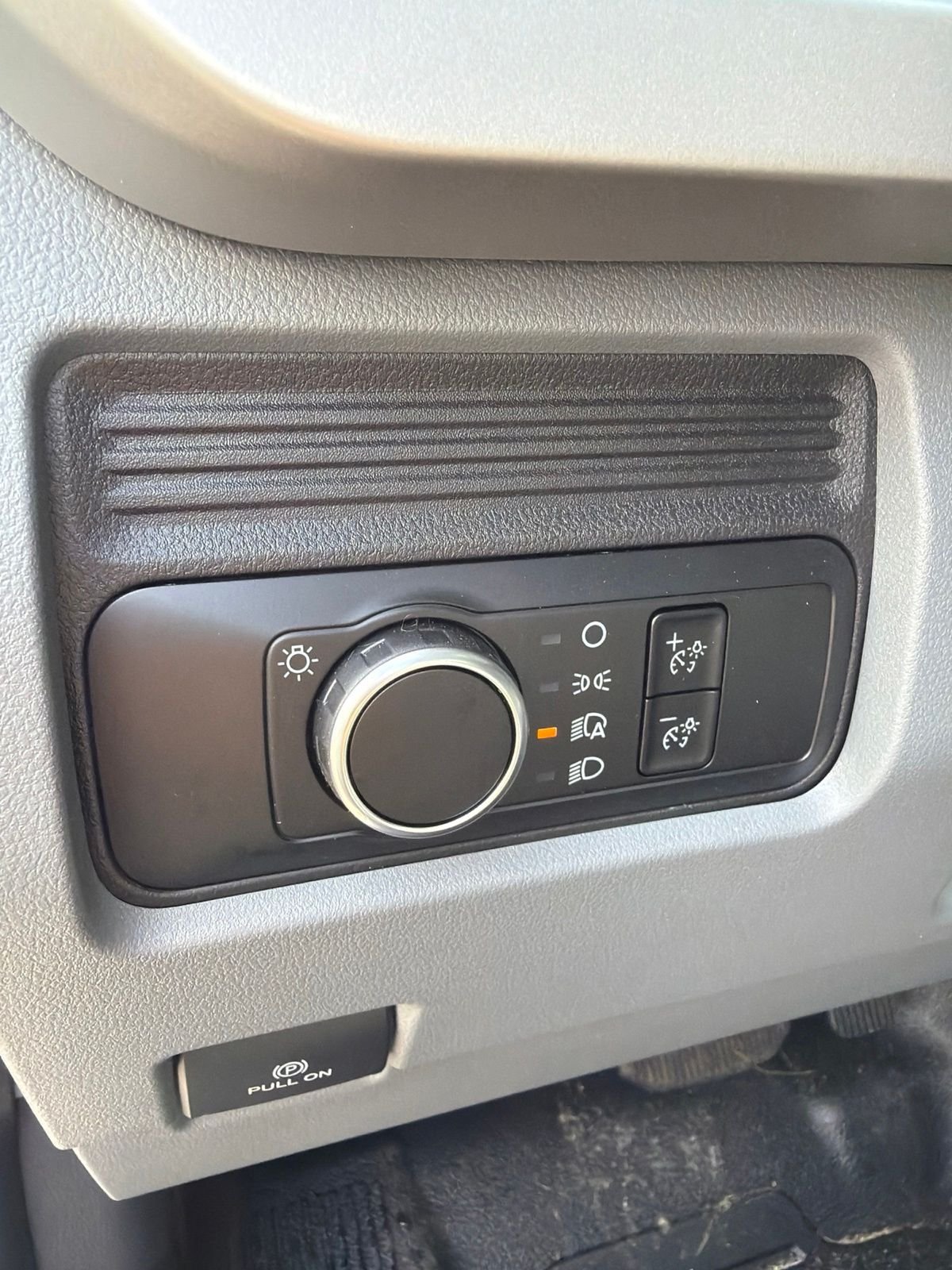 New 2026 Oxford White Ford F-550® XL image 14