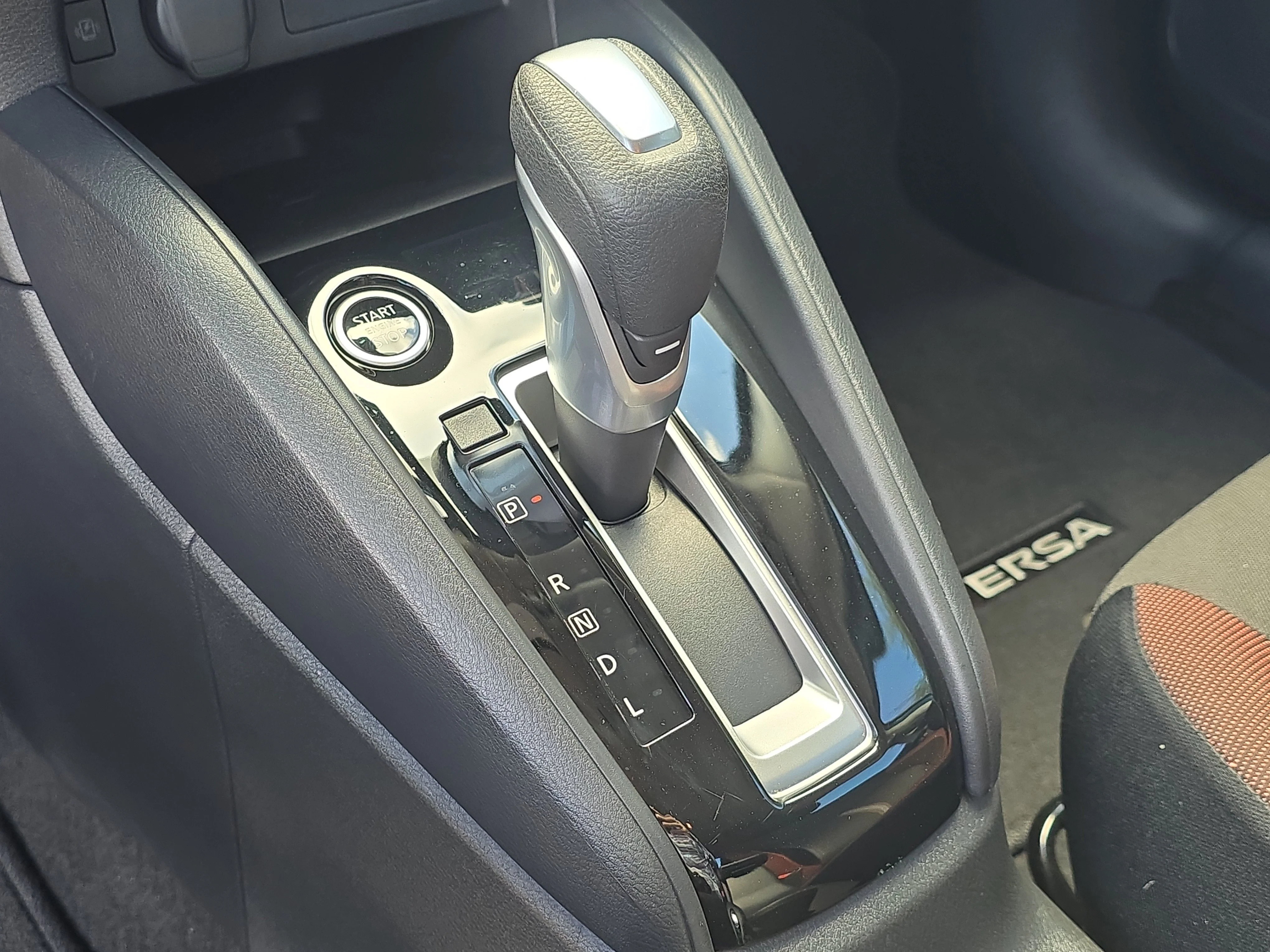 Certified Used 2025 Arctic Ice Blue Metallic Nissan SR image 26