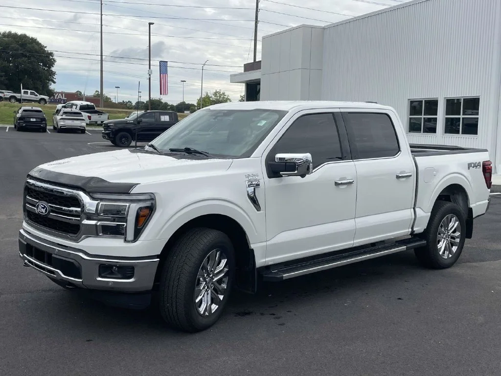 Certified Used 2025 White Ford Lariat image 7
