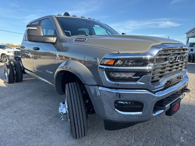 New 2026 Ceramic Gray Clear-Coat Exterior Paint RAM BIG HORN image 6