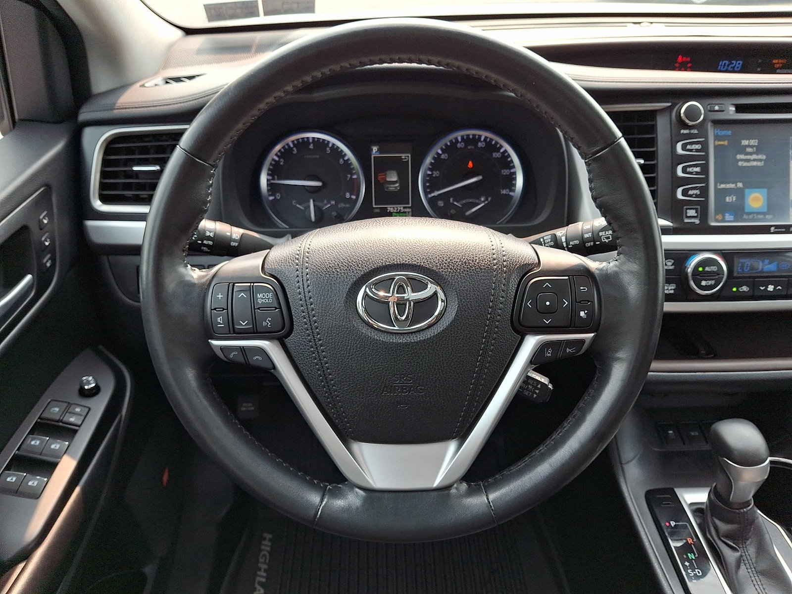 Used 2018 Shoreline Blue Pearl Toyota Limited Platinum image 22