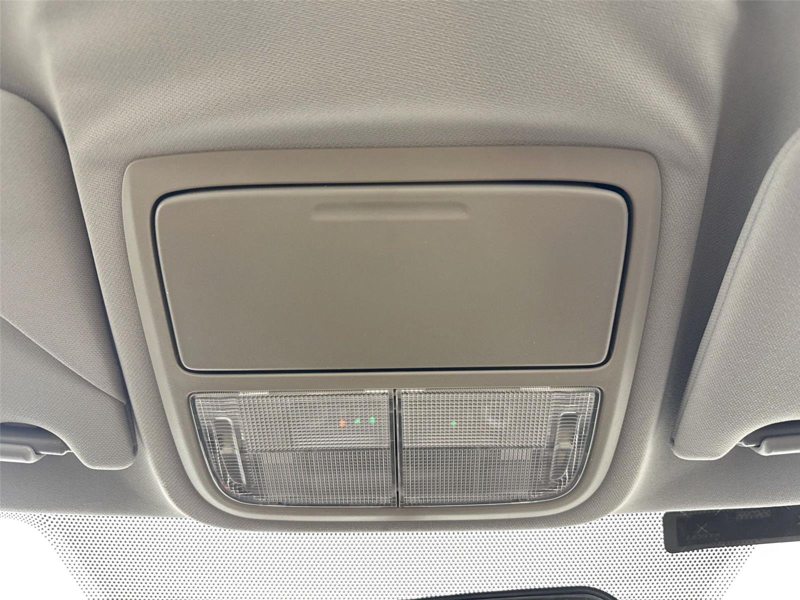 Used 2009 Alabaster Silver Metallic Honda LX image 6