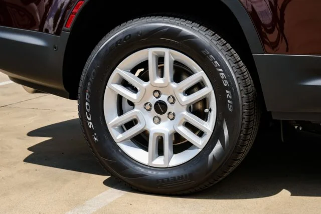 New 2026 Red Land Rover S image 68