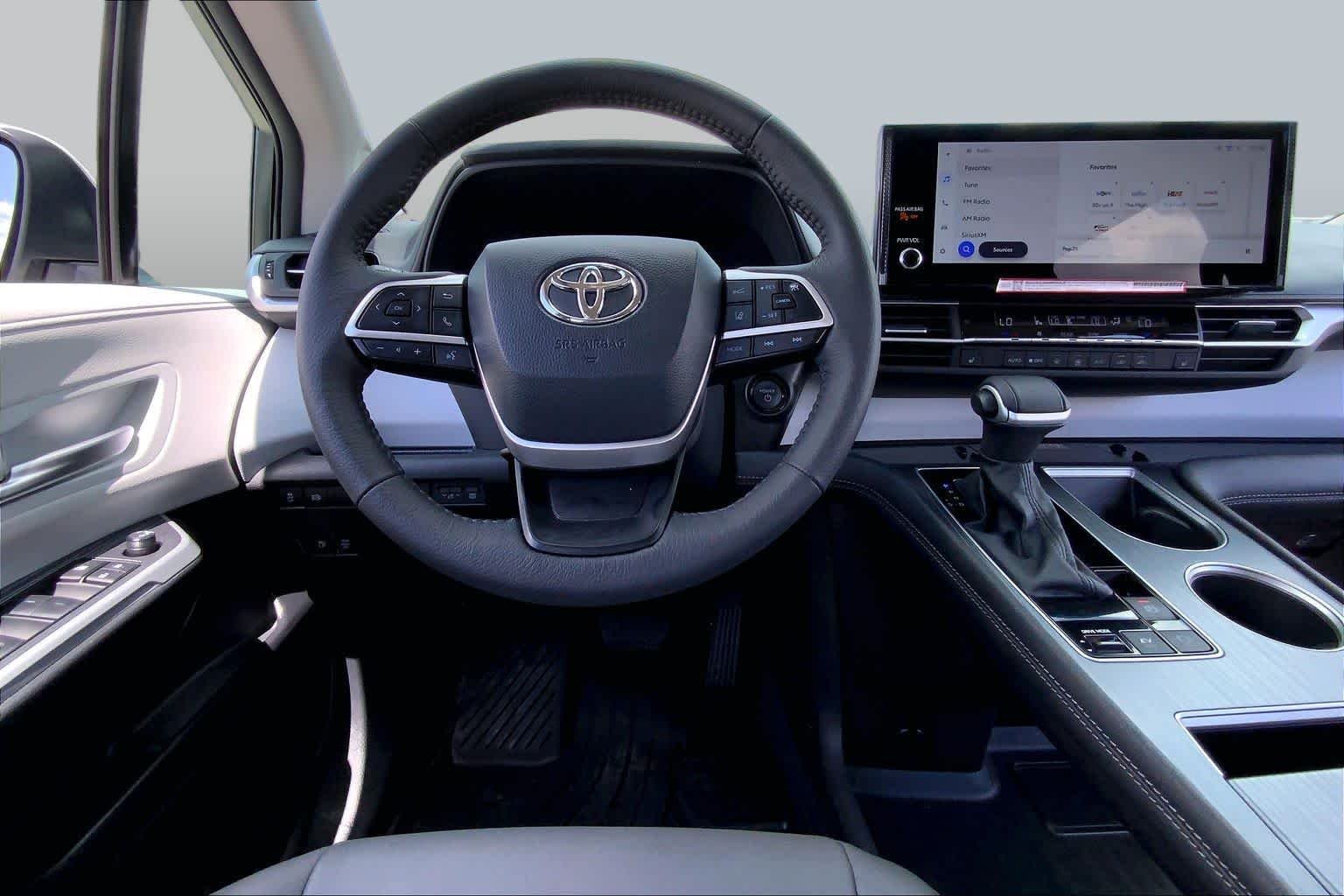 Used 2025 Wind Chill Pearl Toyota XLE image 6