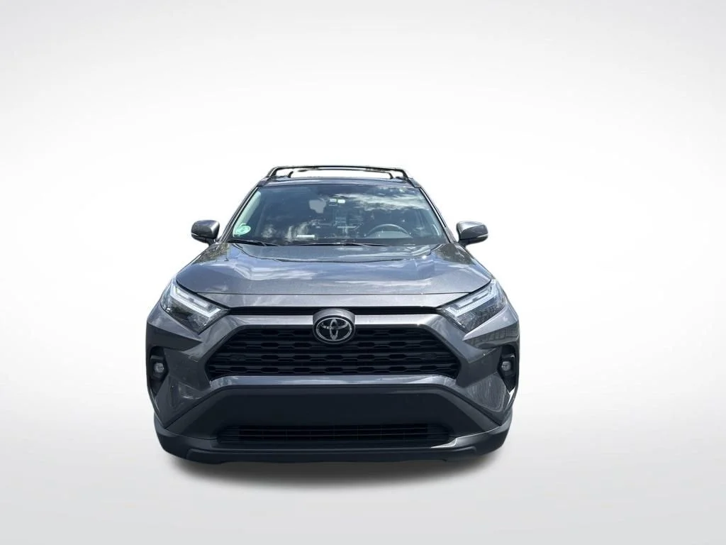 Used 2025 Gray Toyota XLE Premium image 7