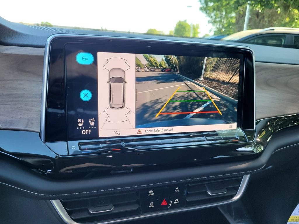New 2026 Gray Volkswagen 2.0T SE w/Technology image 18