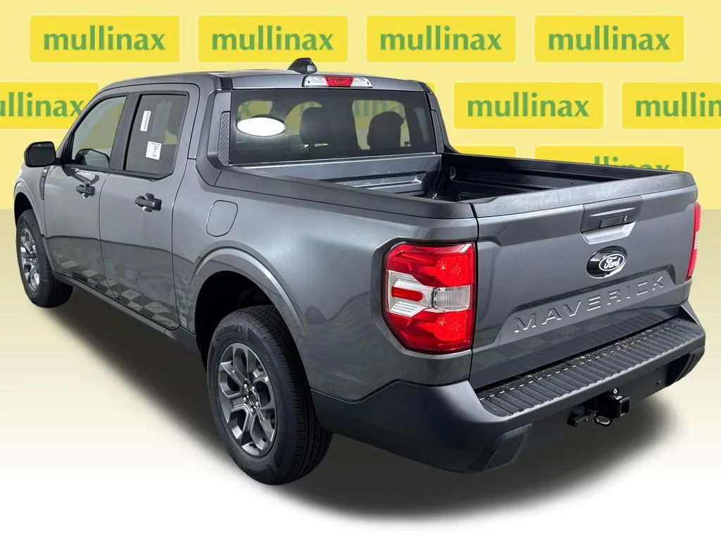 New 2026 Gray Ford XLT image 4