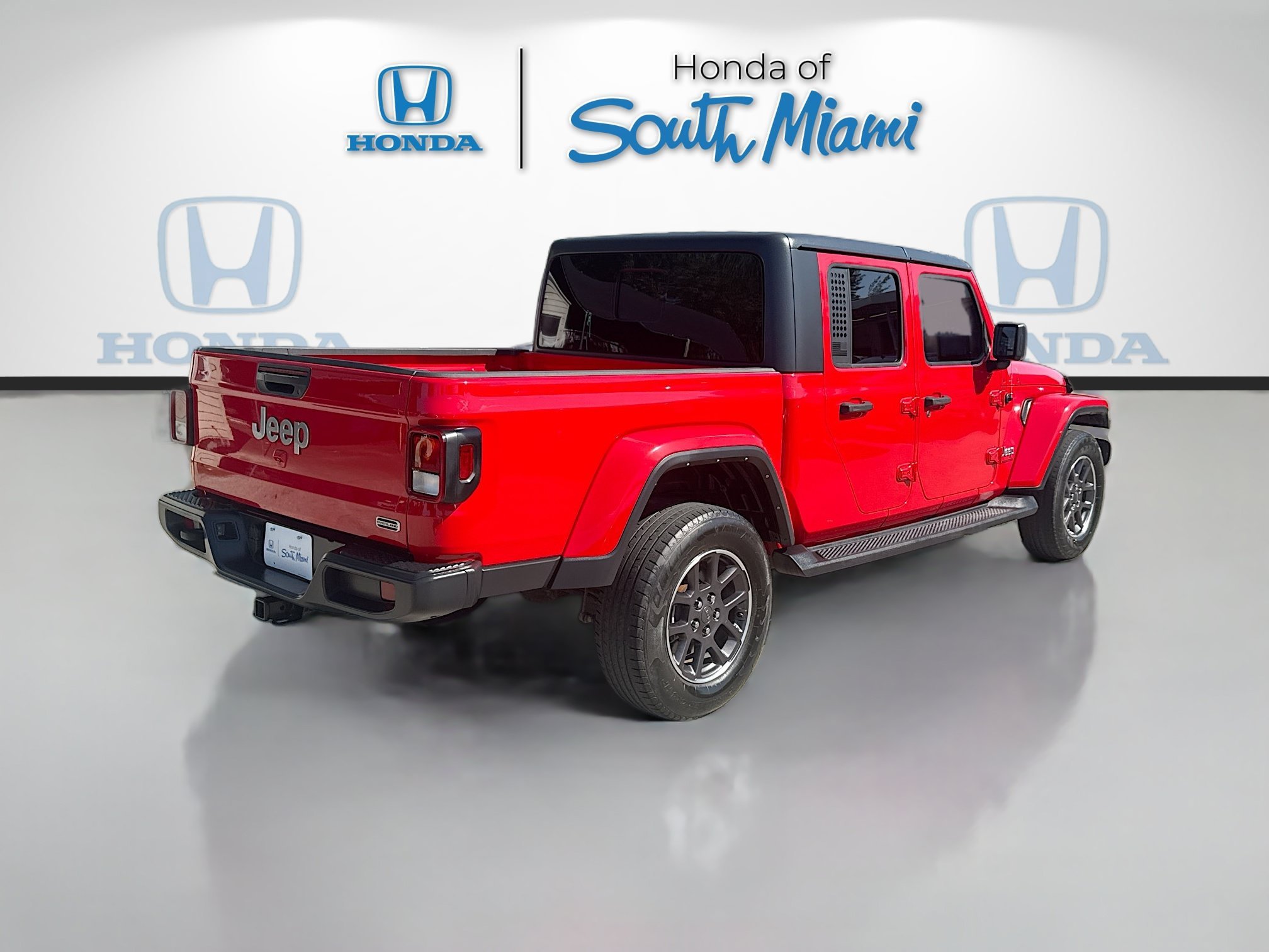 Used 2021 Firecracker Red Clearcoat Jeep Overland image 7