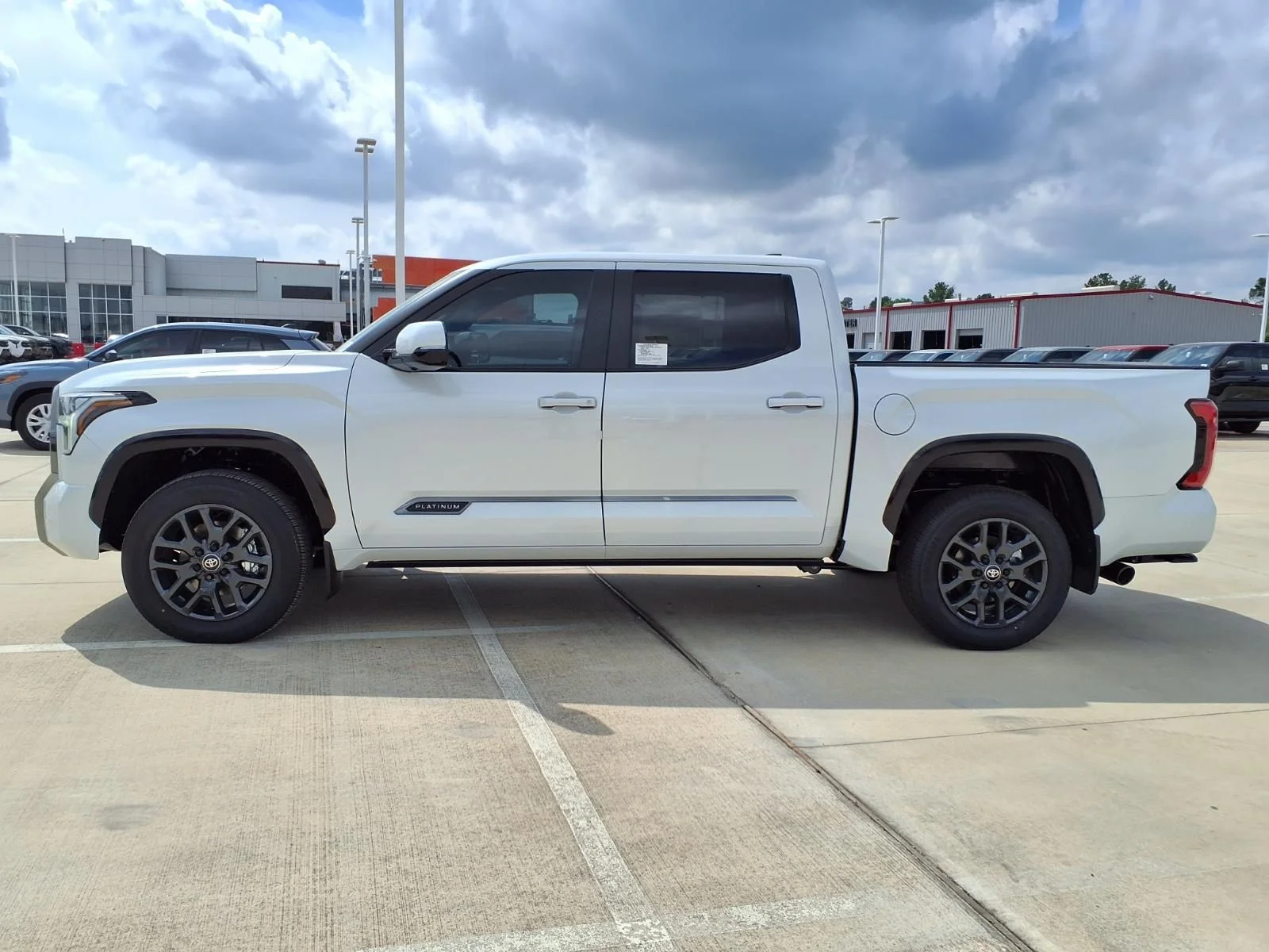 New 2026 Off-white Toyota Platinum image 8
