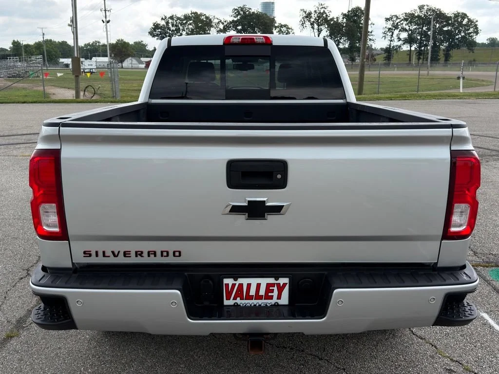Used 2018 SILVER ICE METALLIC Chevrolet LTZ image 14