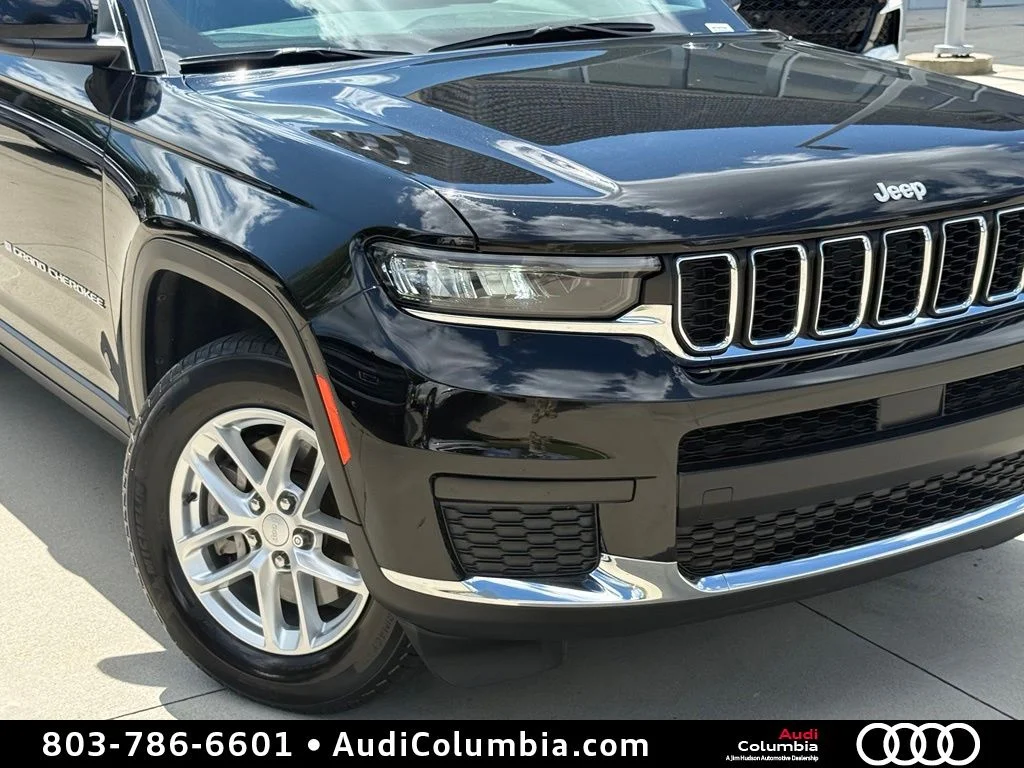 Used 2025 Black Jeep Laredo image 6