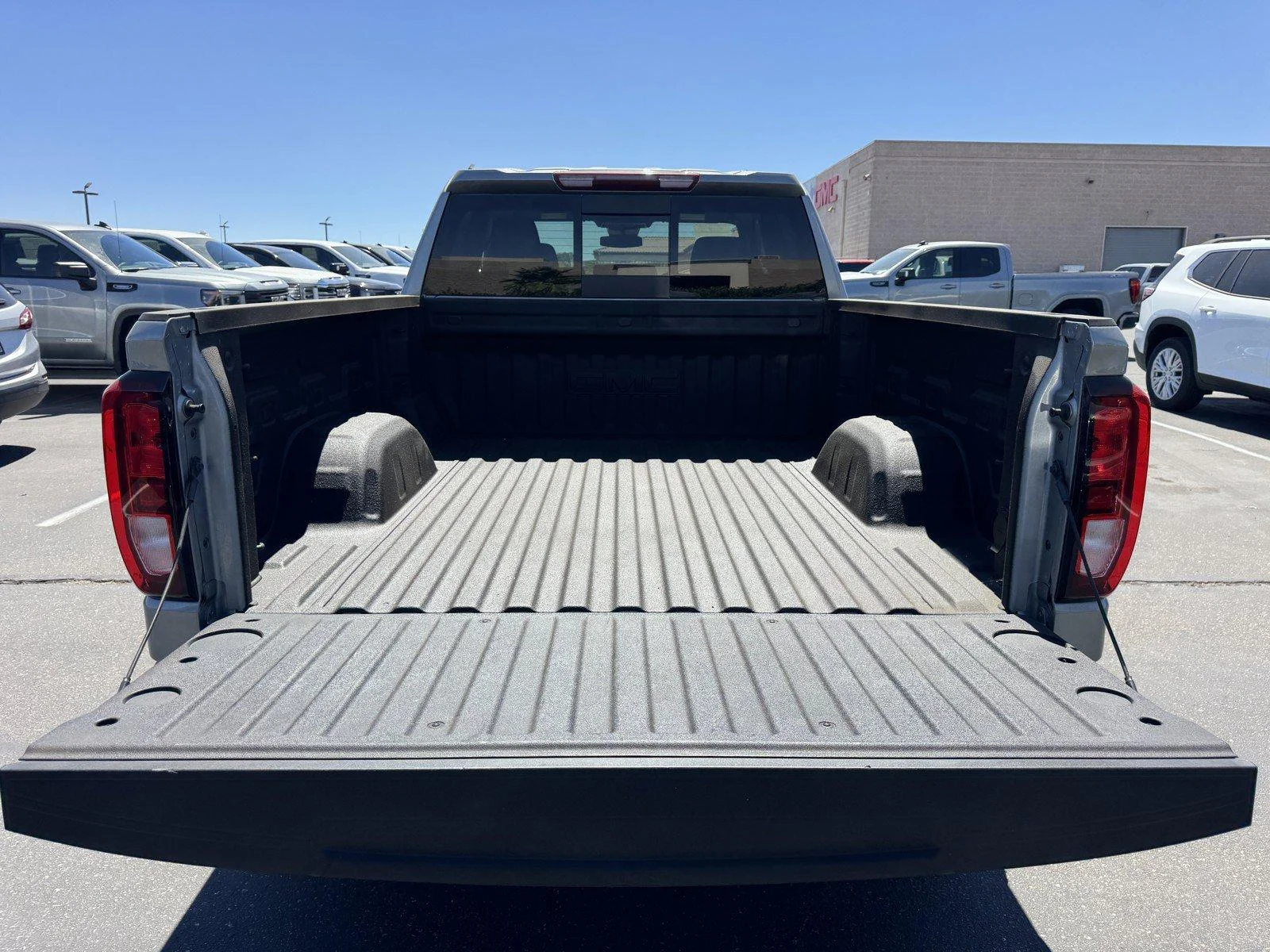 New 2026 Sterling Metallic GMC Elevation image 12