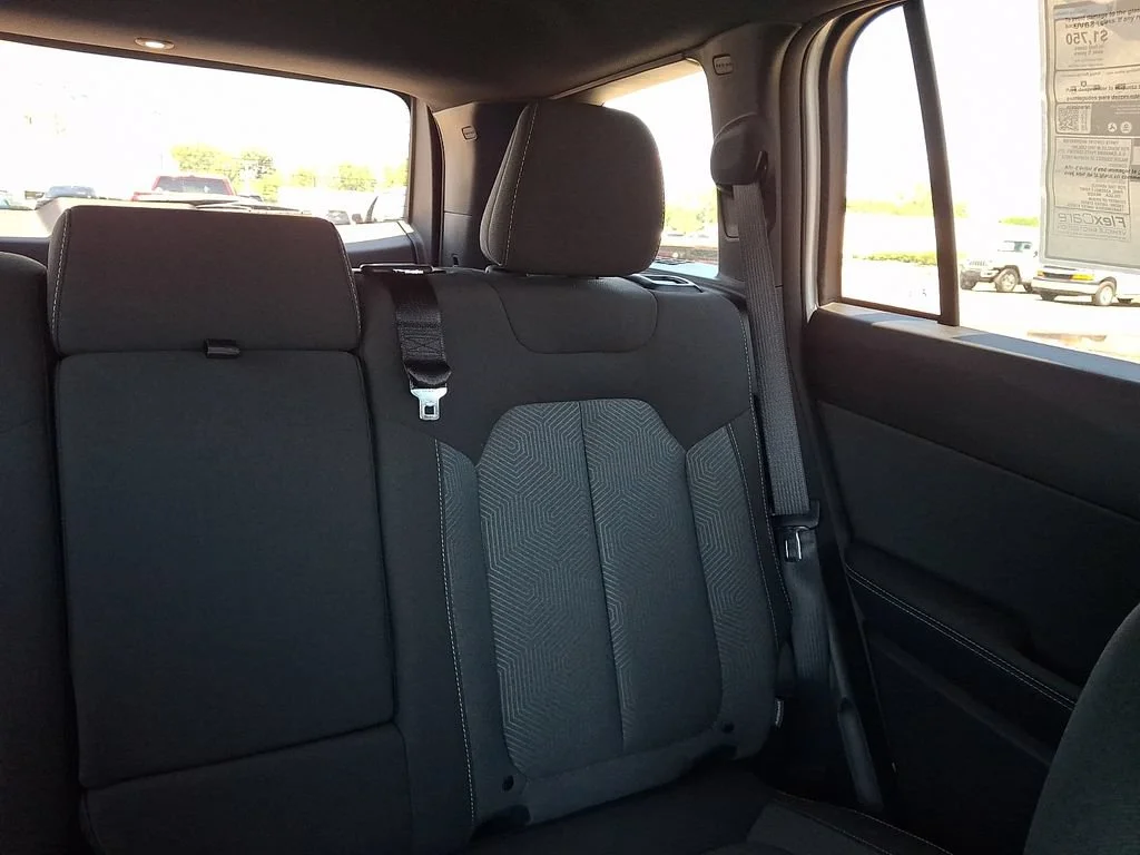New 2026 Silver Zynith Clearcoat Jeep Laredo image 15