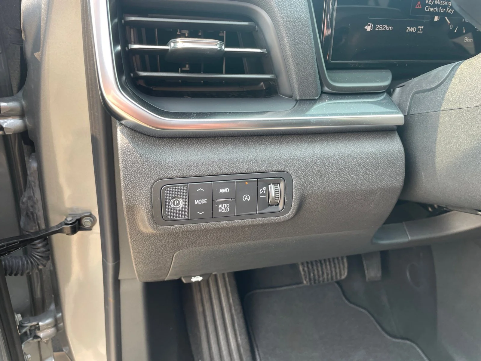New 2027 Sterling Metallic GMC AWD Elevation image 15