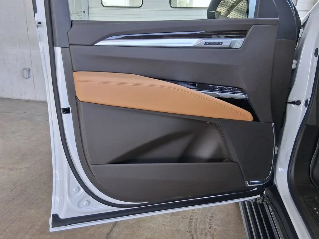 2026 Cadillac Escalade Luxury - Photo 18