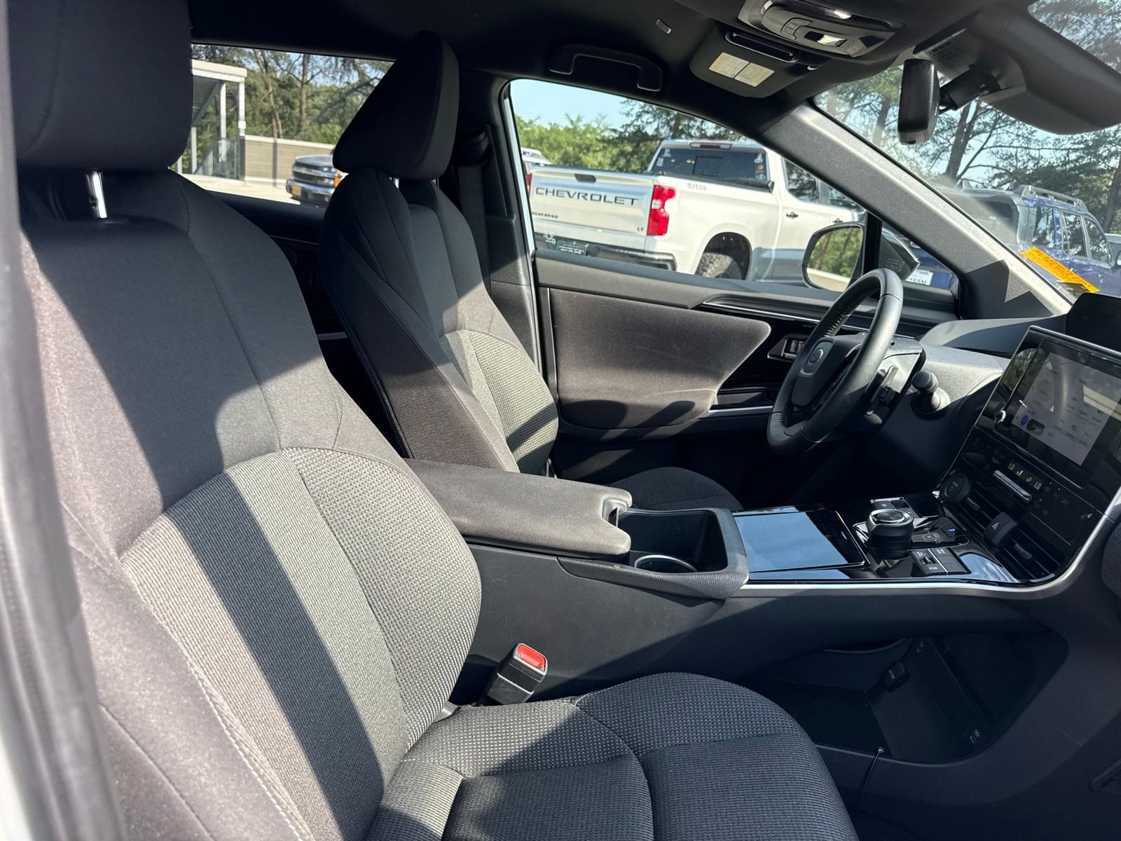 Used 2023 White Subaru Premium image 27