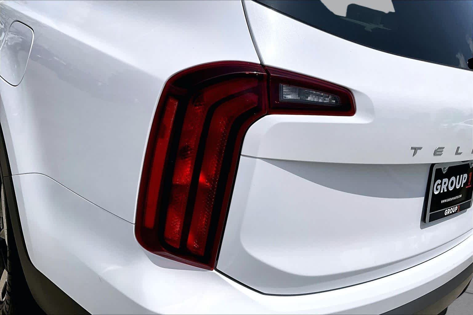 Used 2025 Glacial White Pearl Kia S image 26