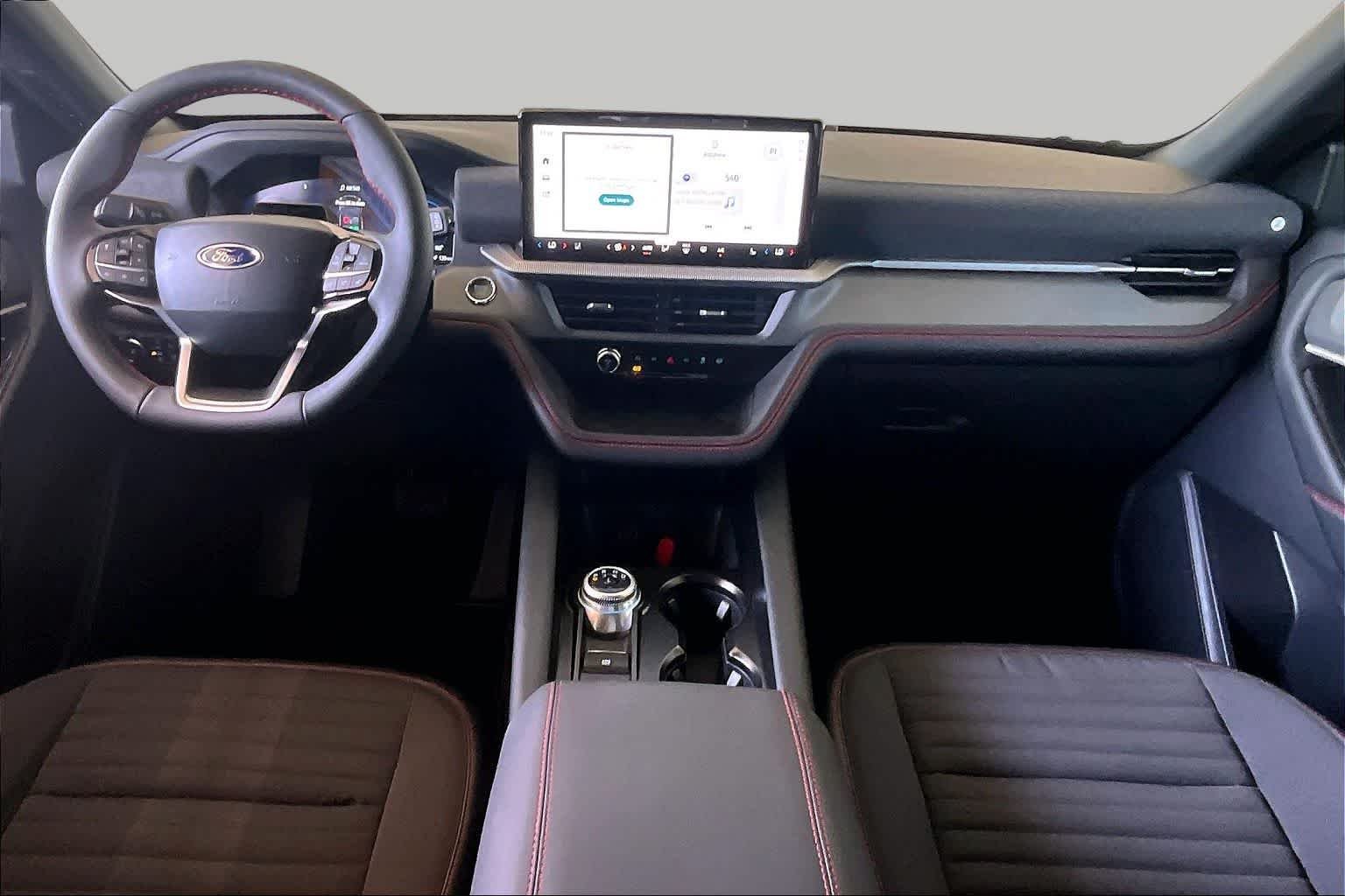 New 2026 Agate Black Metallic Ford ST-Line image 5