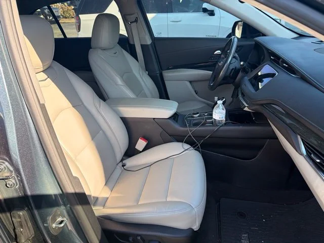 Used 2020 Shadow Metallic Cadillac Premium Luxury image 7