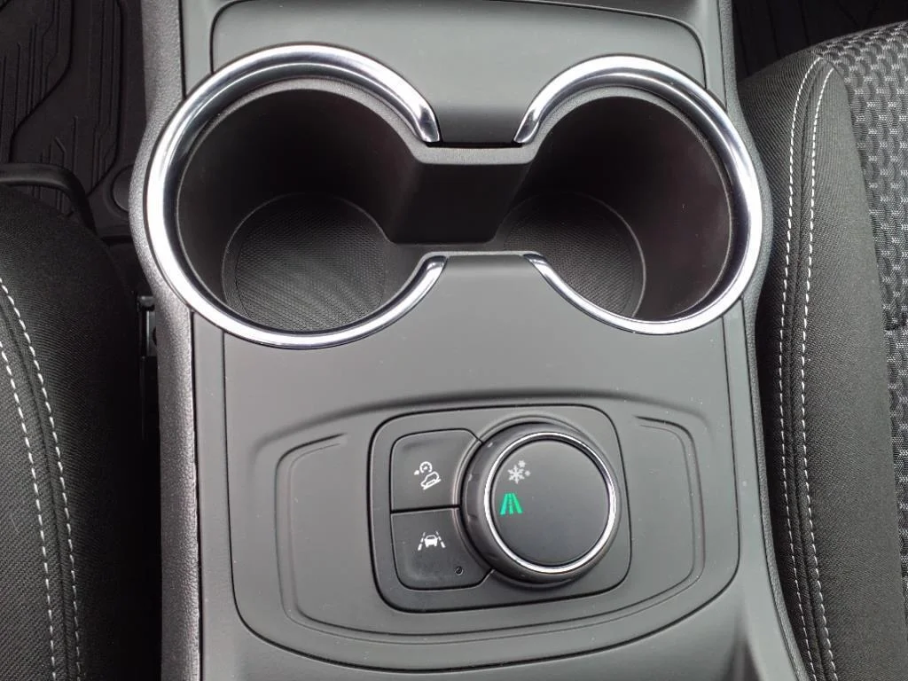 Used 2023 Marine Metallic GMC SLE image 13