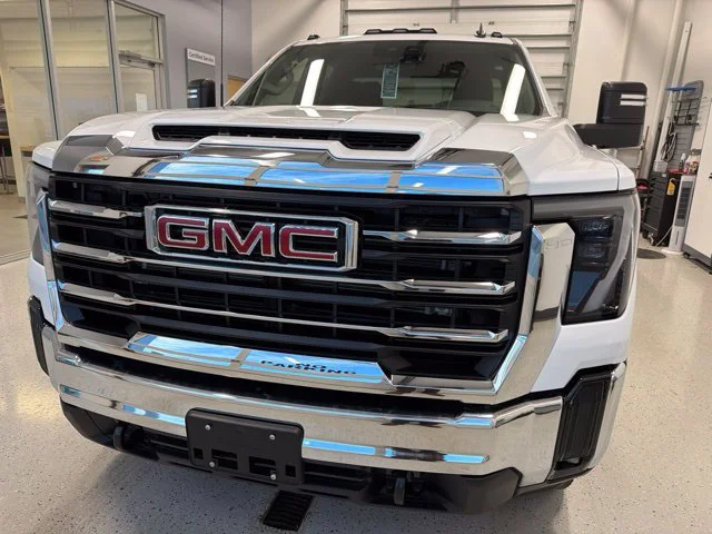 New 2026 Summit White GMC SLE image 9