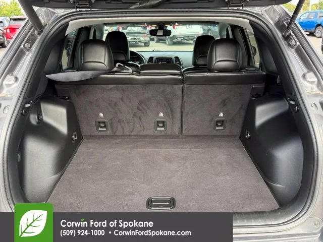 Used 2019 Granite Crystal Clearcoat Metallic Jeep Latitude Plus image 18