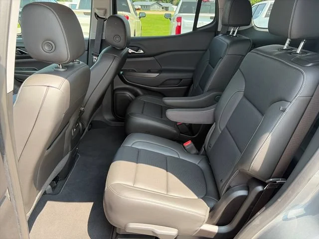 Used 2023 STERLING METALLIC GMC SLT image 16