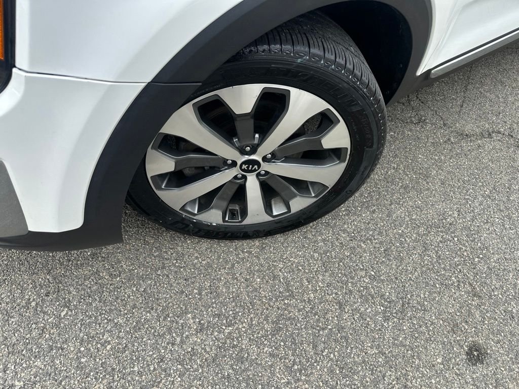 Used 2020 White Kia EX image 2