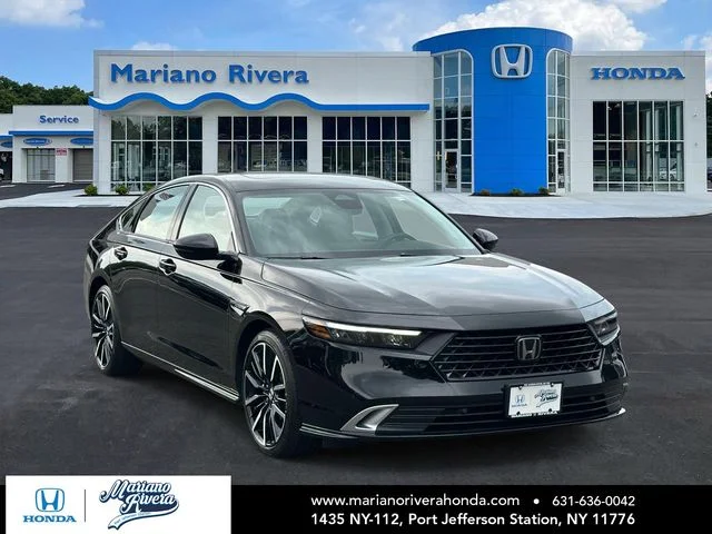 Certified Used 2023 Crystal Black Pearl Honda Touring image 1