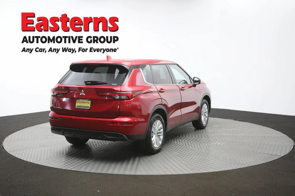 Used 2024 Red Mitsubishi ES image 39