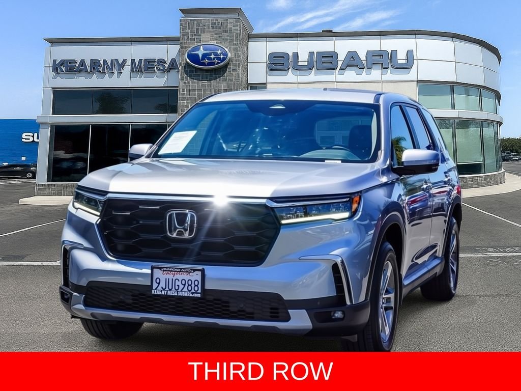 Used 2024  Honda EX-L image 3
