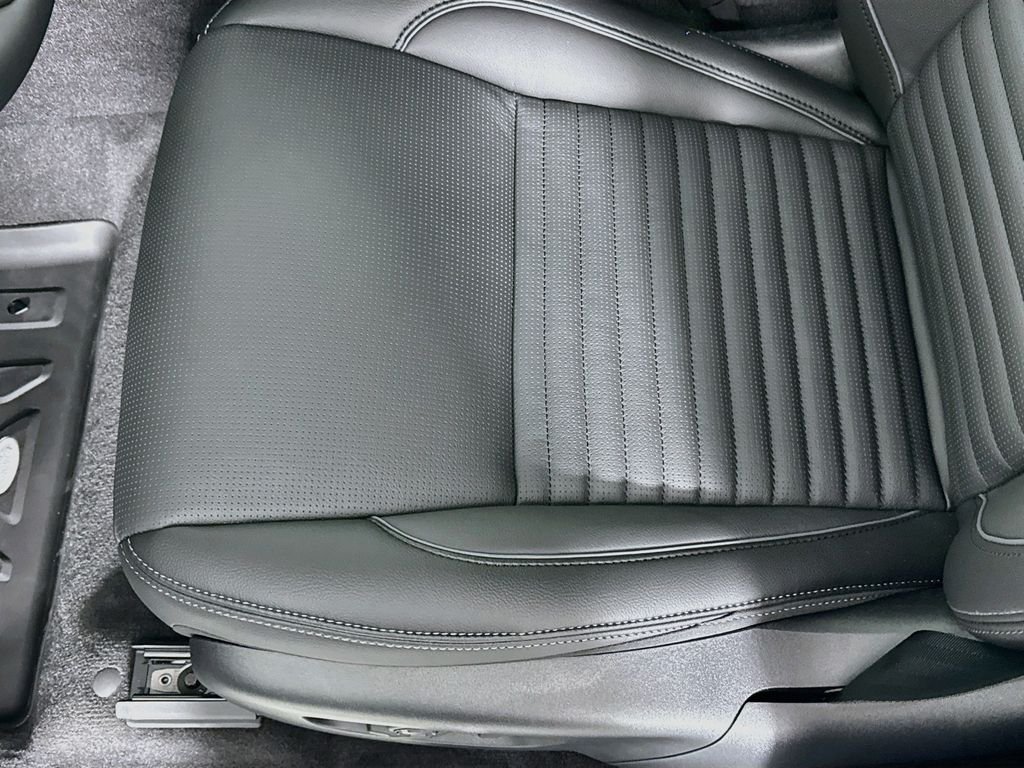 New 2026 Fuji White Land Rover Landmark image 21
