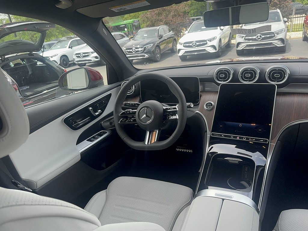 New 2026 MANUFAKTUR Patagonia Red Metallic Mercedes-Benz AWD GLC 300 4MATIC® 4dr SUV image 11