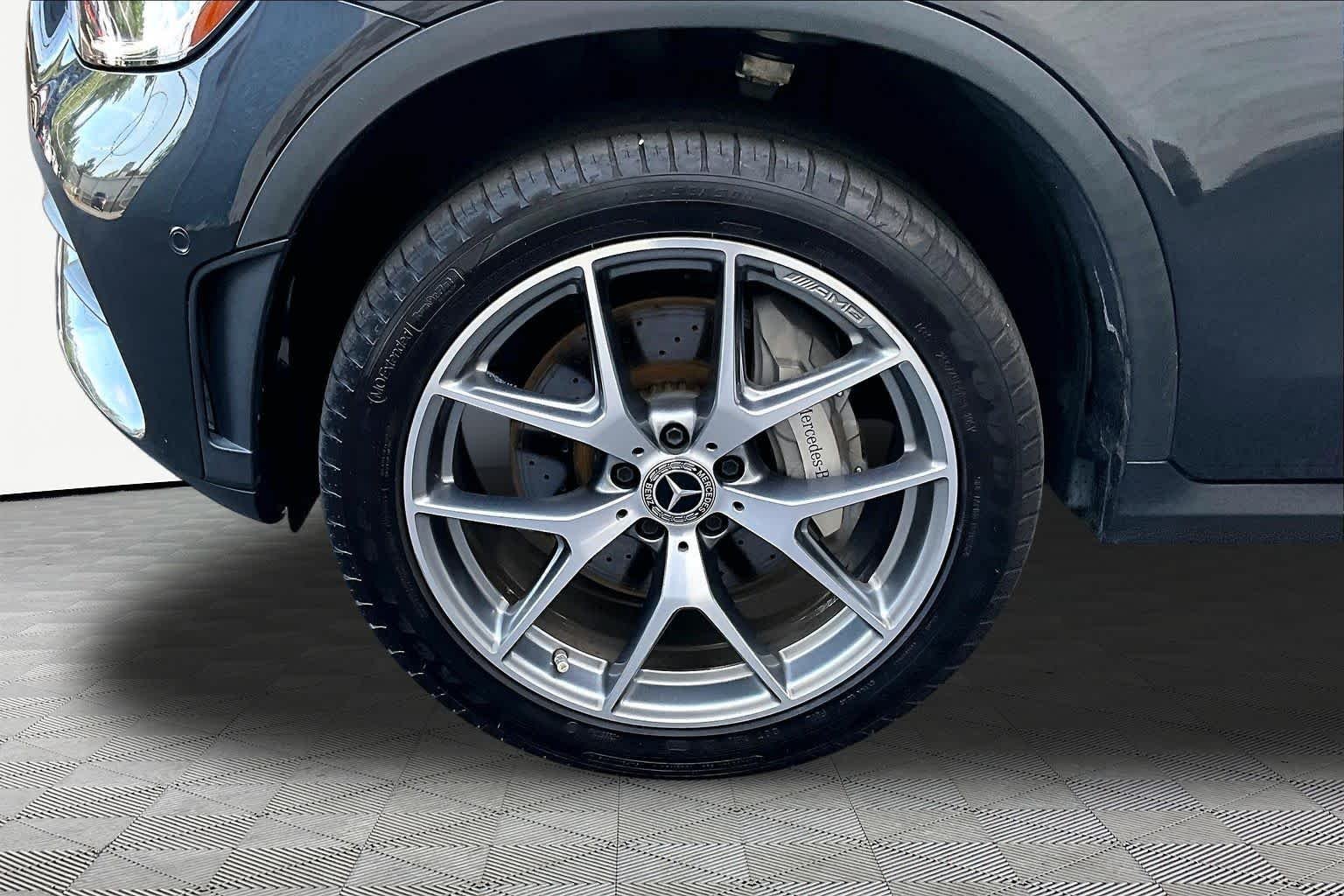 Used 2022 Graphite Grey Metallic Mercedes-Benz GLC 300 image 11