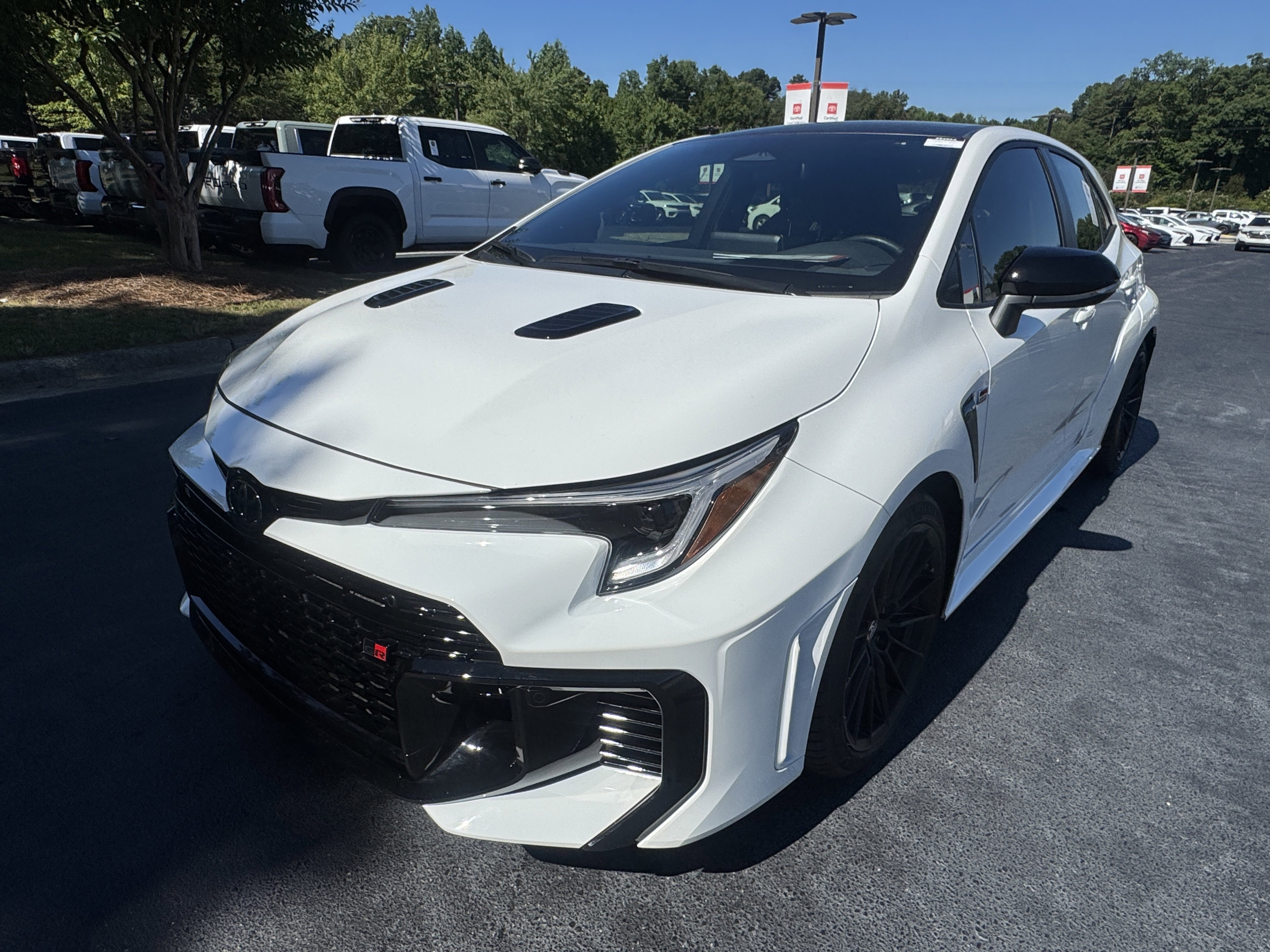 Used 2025 Ice Toyota Premium image 1